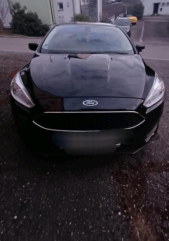 Gebraucht Ford Focus Business Edition 125 PS (91 kW) 2016 Schwarz Kombi