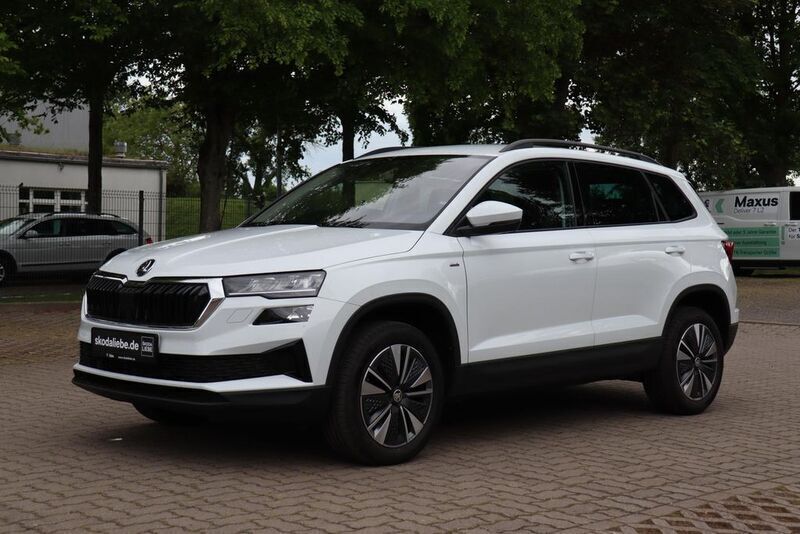 Weiß Gebraucht 2023 Skoda Karoq Tour SUV | 30.889 € (Fairer Preis) - Bild 1/4