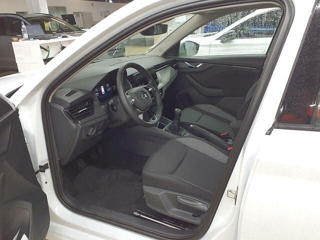 Gebraucht Skoda Kamiq Essence 116 PS (85 kW) 2024 Moonweiss metallic SUV