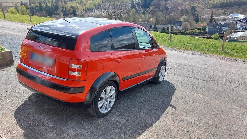 Usata Audi A2 75 CV (55 kW) 2003 Rosso Utilitaria