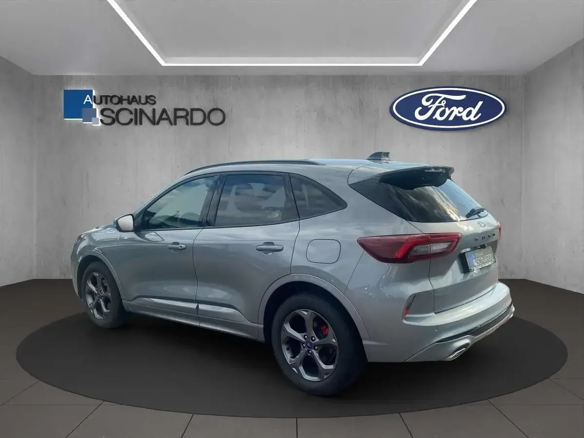 Gebraucht Ford Kuga ST-Line X 186 PS (136 kW) 2025 Grau SUV