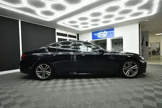 Gebraucht BMW 740 M Sport 320 PS (235 kW) 2017 Schwarz Limousine