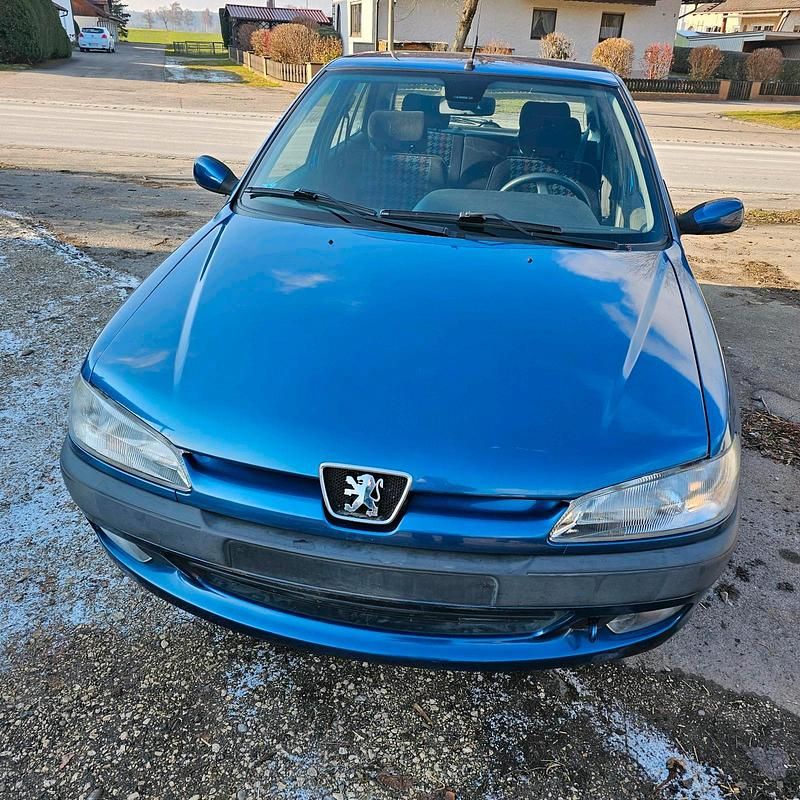Blau Gebraucht 1999 Peugeot 306 Kleinwagen | 2.100 € - Bild 1/4
