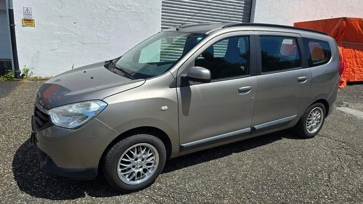 Gebraucht Dacia Lodgy 83 PS (61 kW) 2015 Grau Van / Kleinbus