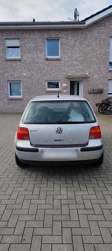 Gebraucht VW Golf IV 75 PS (55 kW) 1998 Grau Kleinwagen