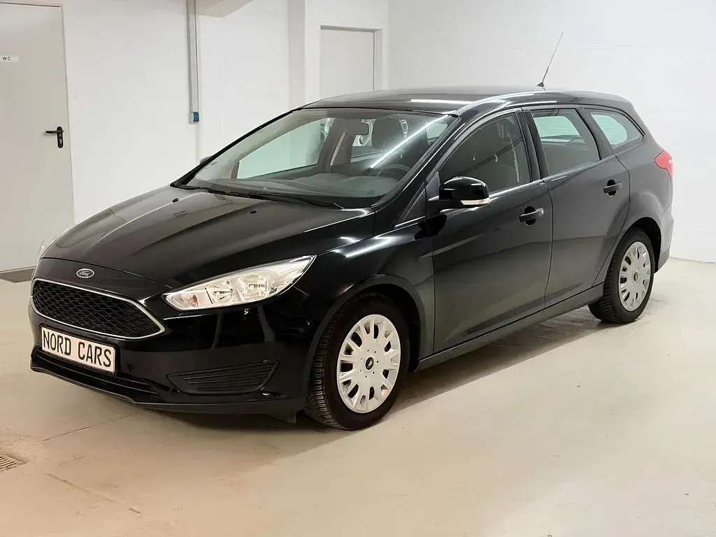 Gebraucht Ford Focus 101 PS (74 kW) 2016 Schwarz Limousine