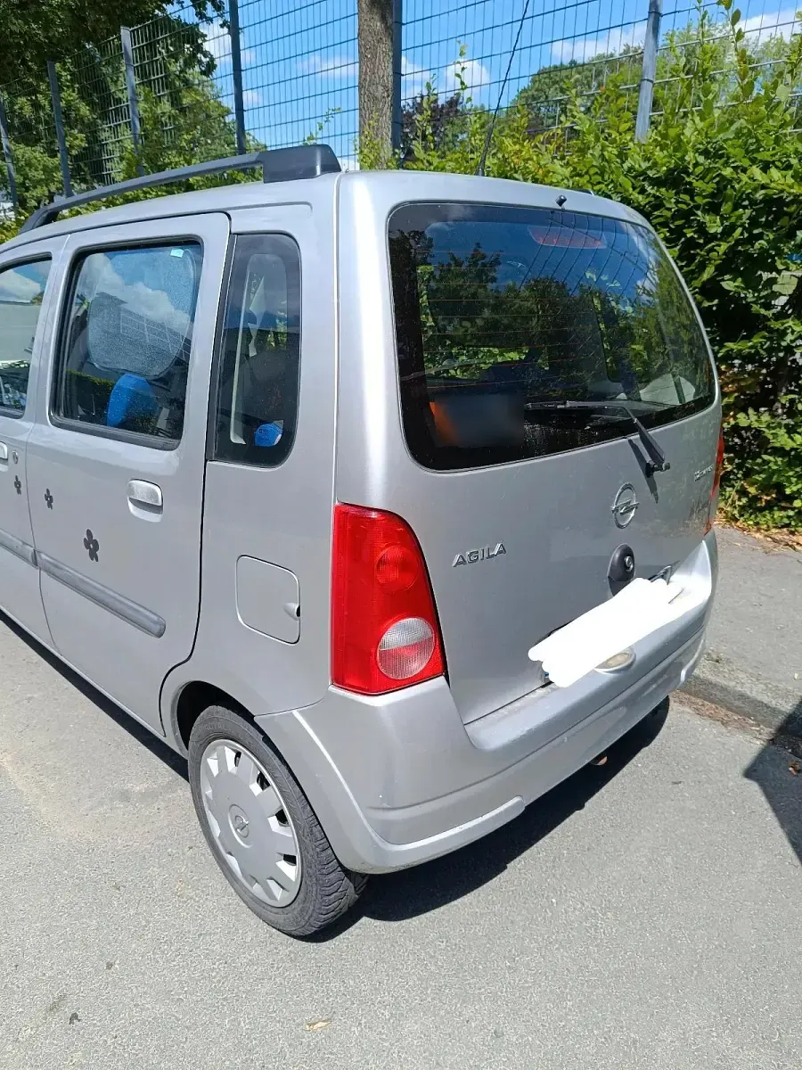 Gebraucht Opel Agila 80 PS (58 kW) 2005 Silber Van / Kleinbus