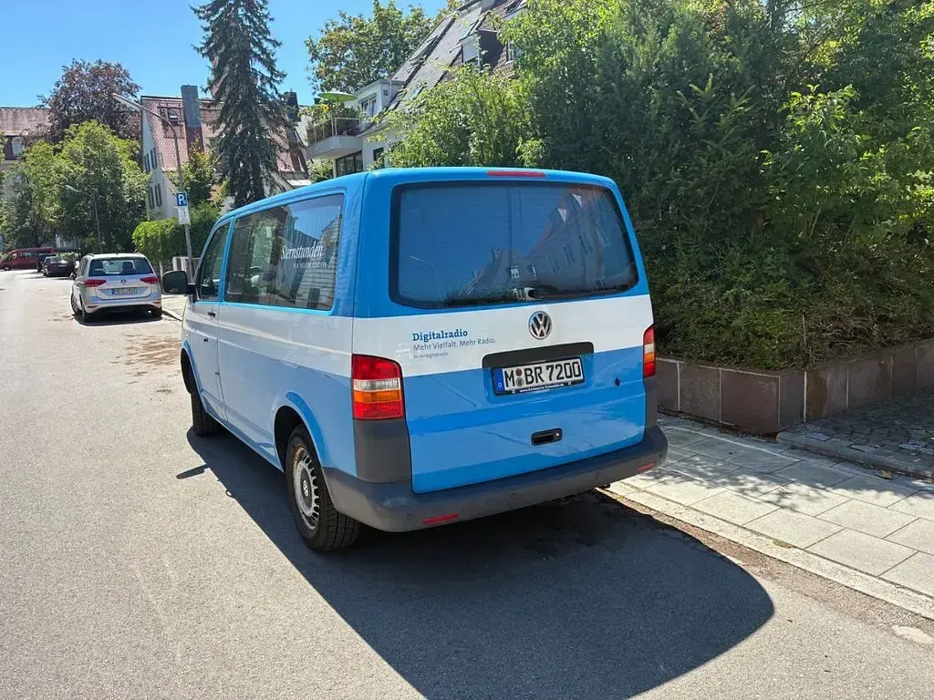 Gebraucht VW Caravelle 131 PS (96 kW) 2009 Blau Van