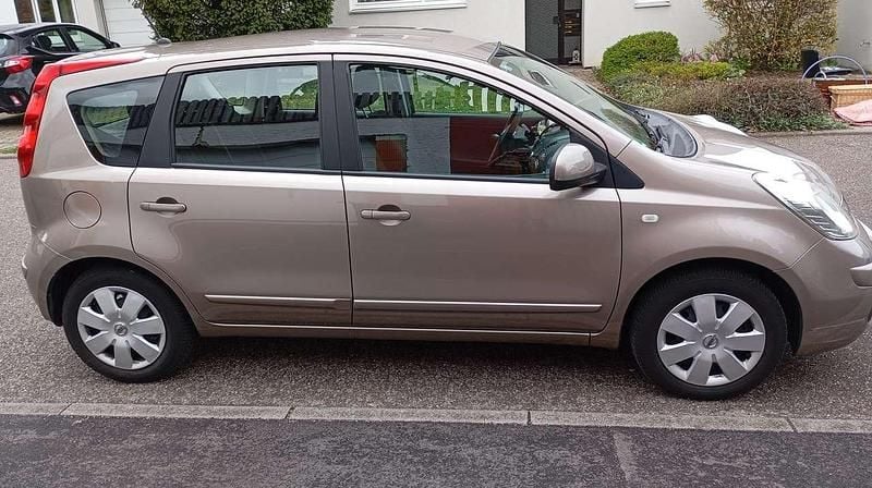 Gebraucht Nissan Note Acenta 88 PS (64 kW) 2008 Braun Kleinwagen
