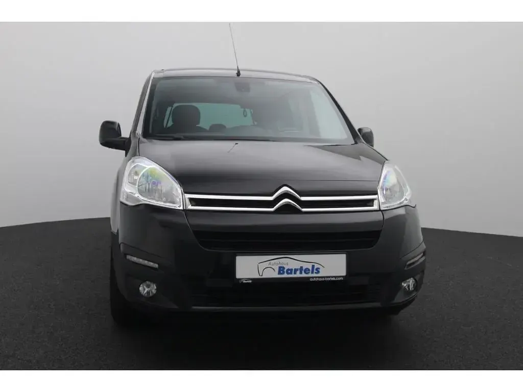 Gebraucht Citroën Berlingo SELECTION 99 PS (72 kW) 2017 Schwarz Van / Kleinbus