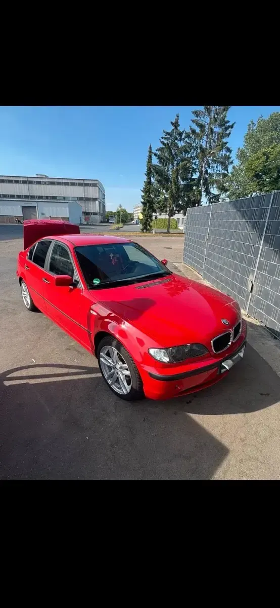 Gebraucht BMW 318 144 PS (105 kW) 2004 Rot Limousine