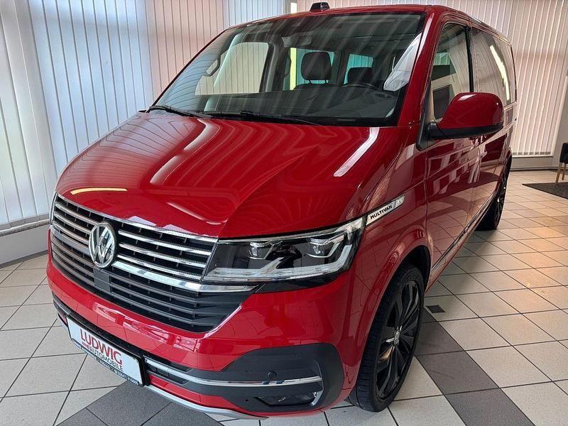 Rot Gebraucht 2022 VW Multivan Van | 52.980 € (Teuer) - Bild 1/4