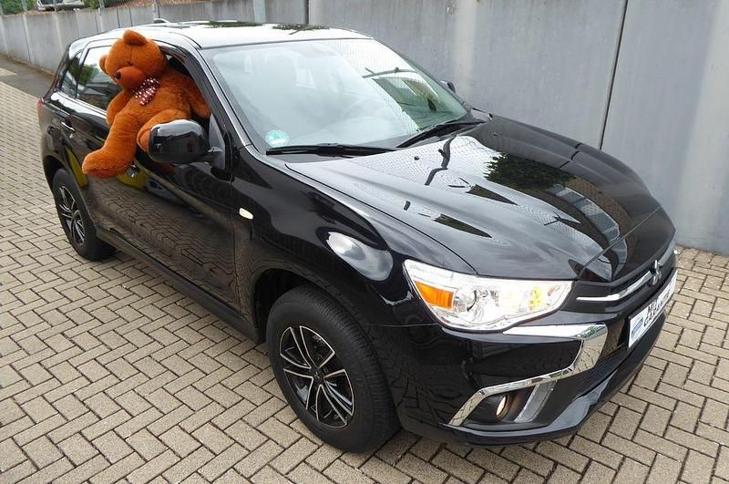 Gebraucht Mitsubishi ASX Edition 117 PS (86 kW) 2018 Schwarz SUV