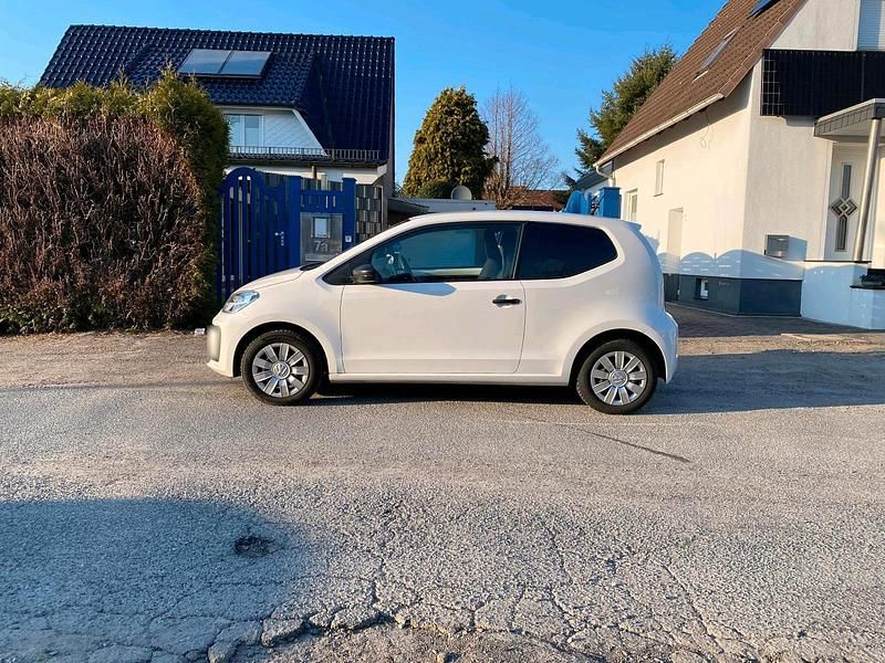 Second-hand VW up! 60 CP (44 kW) 2018 Alb Hatchback