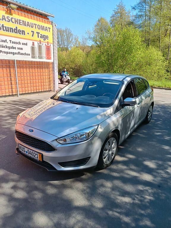 Usata Ford Focus 101 CV (74 kW) 2015 Argento Berlina
