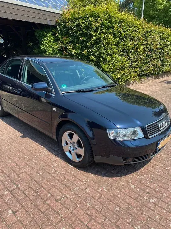Gebraucht Audi A4 220 PS (161 kW) 2001 Blau Limousine