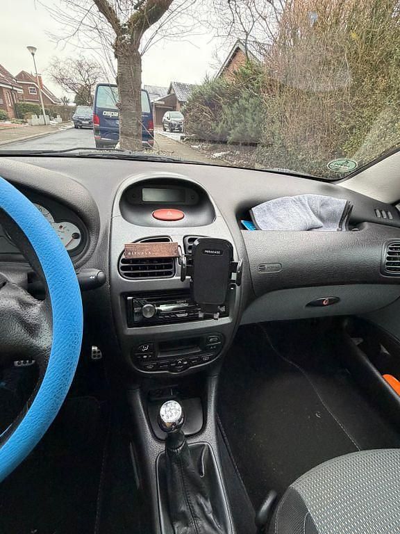 Gebraucht Peugeot 206 CC 109 PS (80 kW) 2003 Schwarz Cabrio