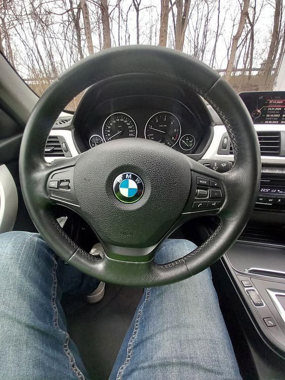 Silber Gebraucht 2016 BMW 318 Sport Line Kombi | 9.250 € (Superpreis) - Bild 1/4