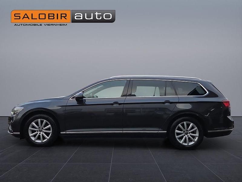 Gebraucht VW Passat Elegance 200 PS (147 kW) 2021 Grau Kombi