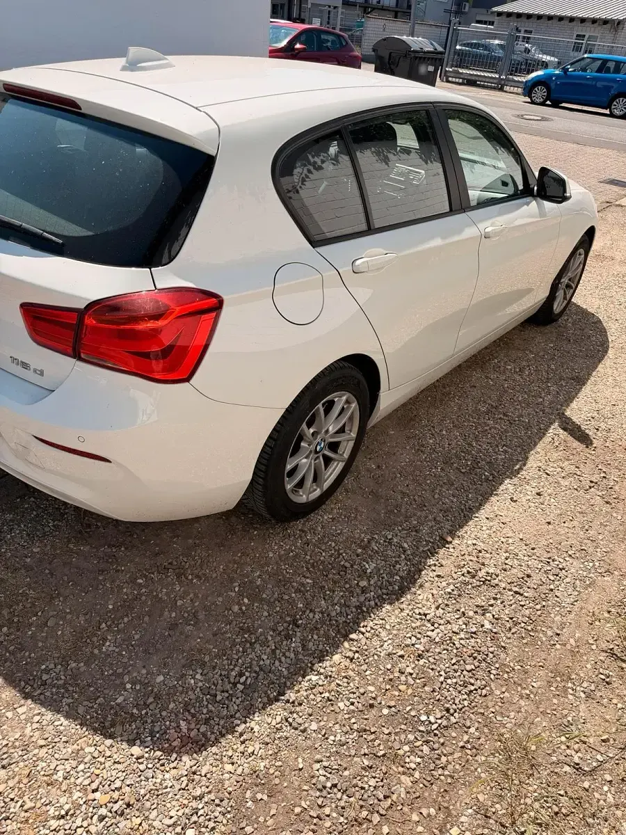 Gebraucht BMW 116 116 PS (85 kW) 2017 Weiß Kleinwagen