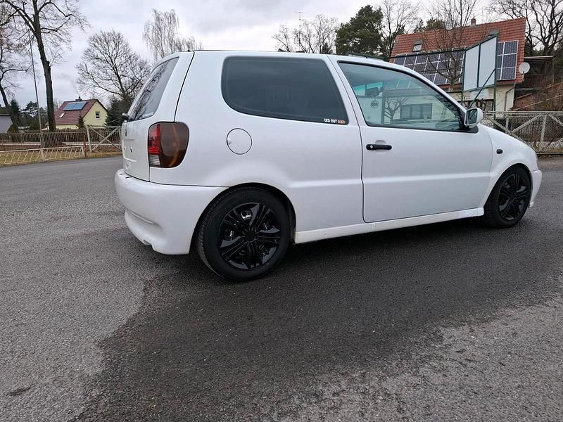 Gebraucht VW Polo 75 PS (55 kW) 1999 Weiß Kleinwagen