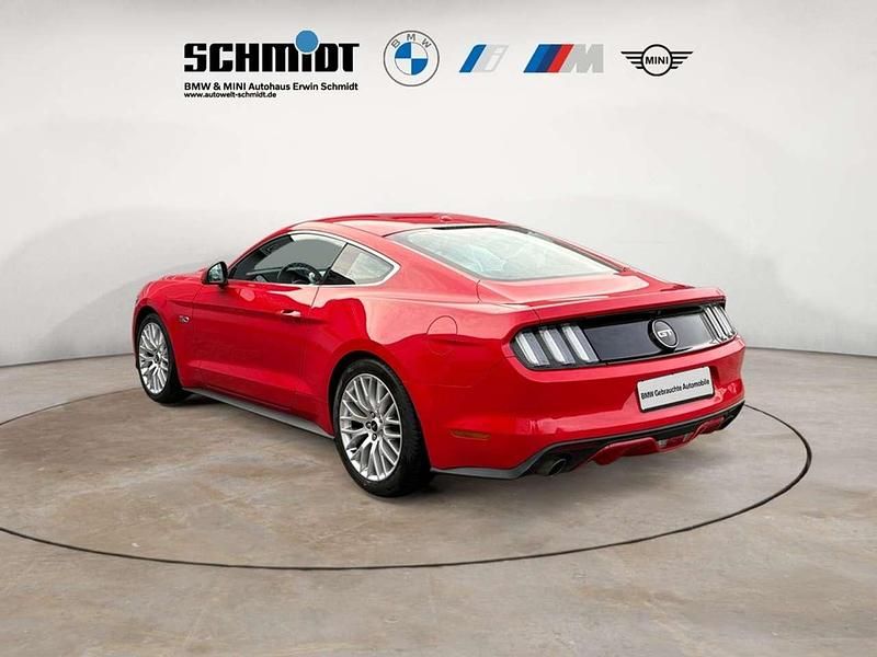 Gebraucht Ford Mustang GT 421 PS (309 kW) 2017 Racerot uni Coupé