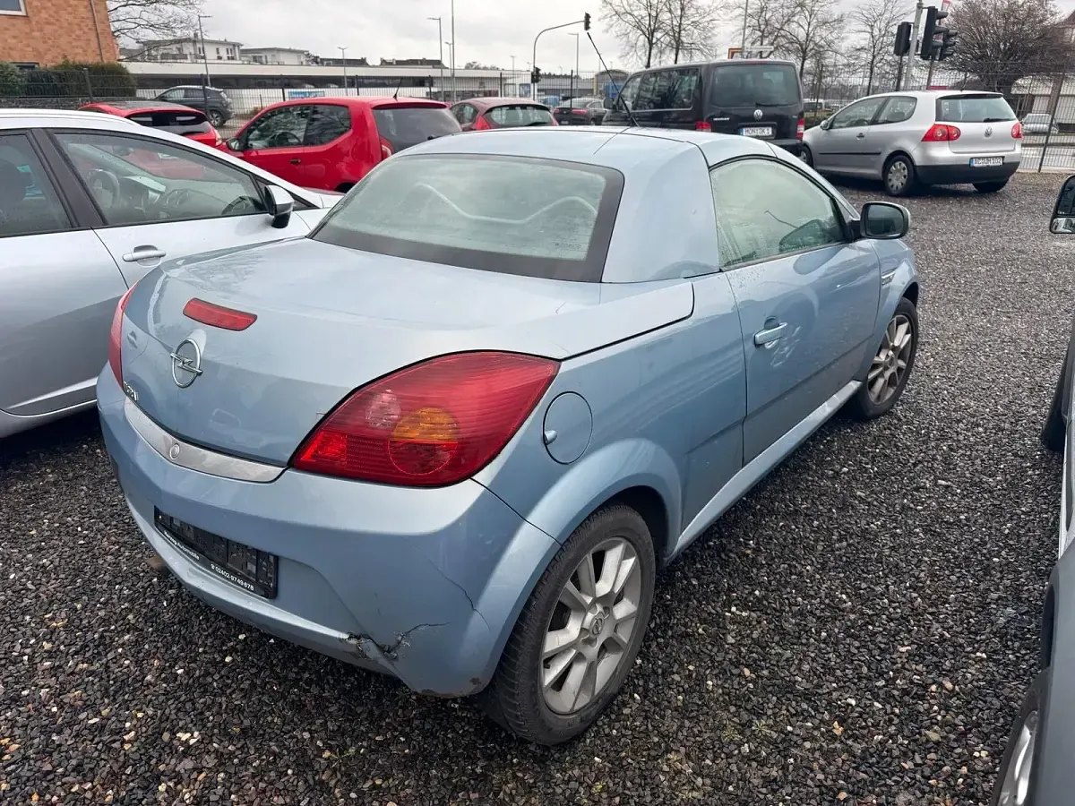 Gebraucht Opel Tigra 90 PS (66 kW) 2010 Blau Cabrio
