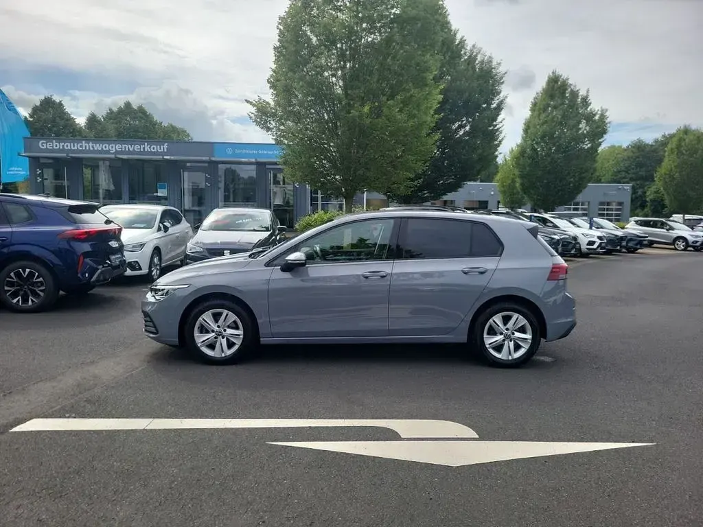 Gebraucht VW Golf VIII Basis 90 PS (66 kW) 2022 Andere Limousine