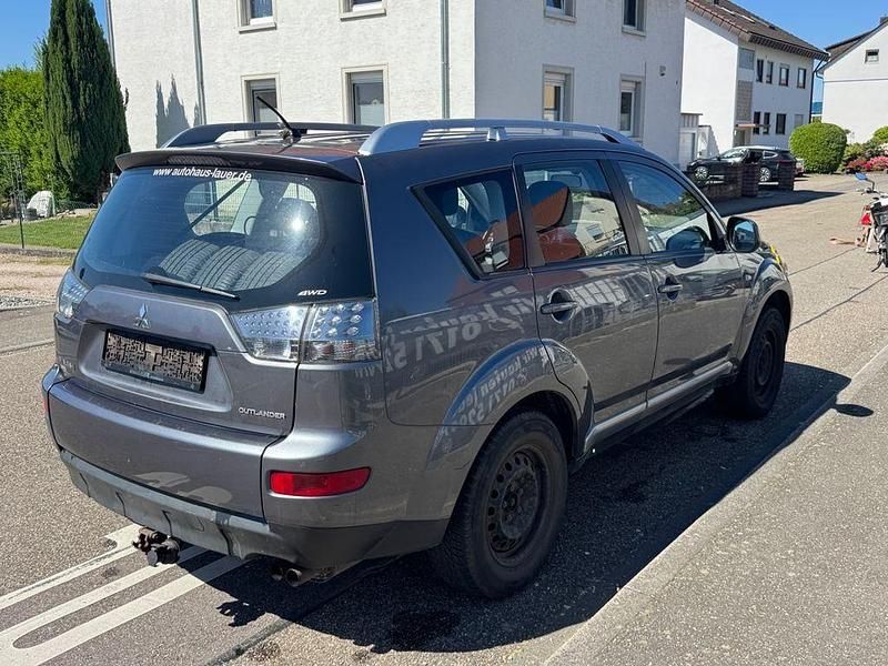 Gebraucht Mitsubishi Outlander Invite 140 PS (102 kW) 2007 Grau SUV