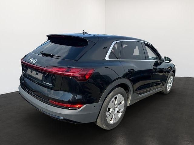 Gebraucht Audi e-tron Basis 300 kW (408 PS) 2019 Schwarz SUV