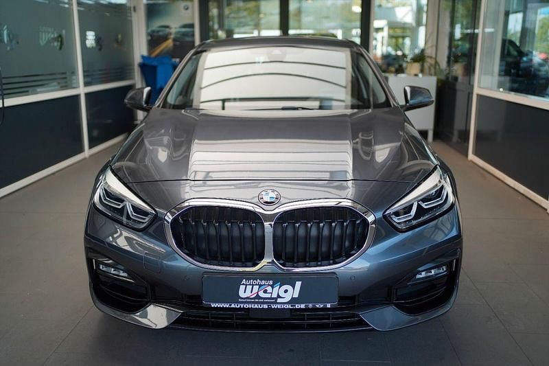 Gebraucht BMW 120 Sport Line 190 PS (139 kW) 2021 Grau Kleinwagen