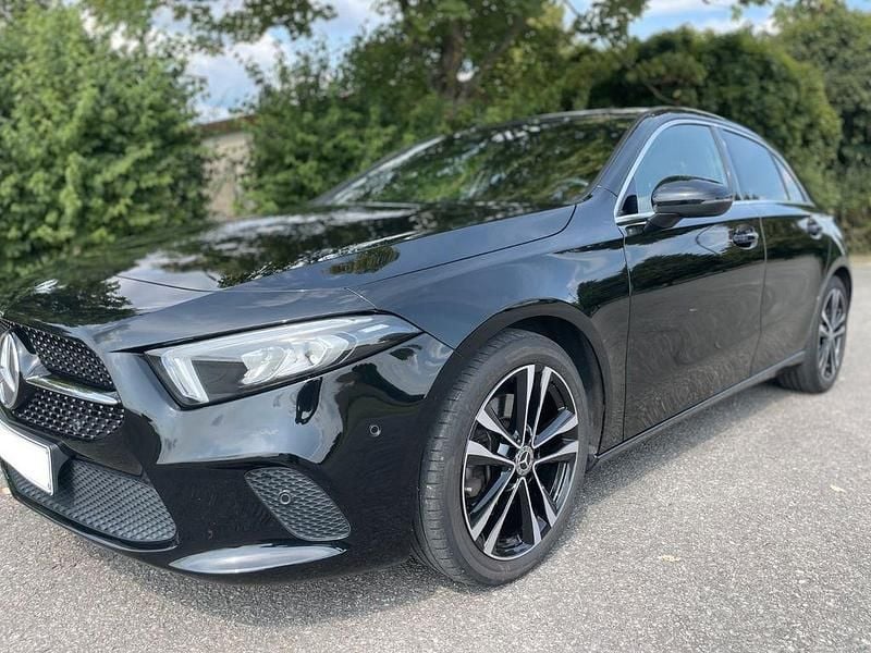 Schwarz Gebraucht 2020 Mercedes A220 Progressive Limousine | 22.350 € (Guter Preis) - Bild 1/4