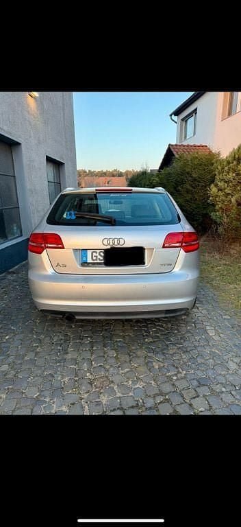 Second-hand Audi A3 Ambiente 105 CP (77 kW) 2011 Argintiu Hatchback