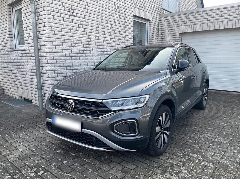 Gebraucht VW T-Roc Move 150 PS (110 kW) 2024 Grau SUV