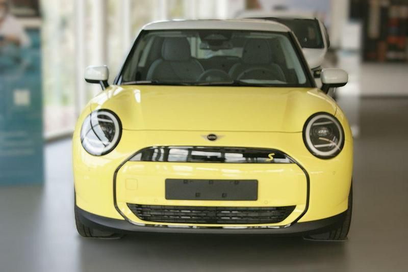 Occasion Mini Cooper SE Classic 160 kW (218 ch) 2024 Jaune Citadine