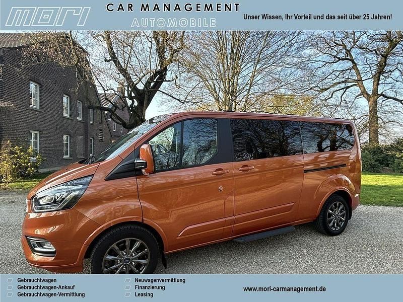 Gebraucht Ford Transit Titanium X 185 PS (136 kW) 2020 Orange Kombi