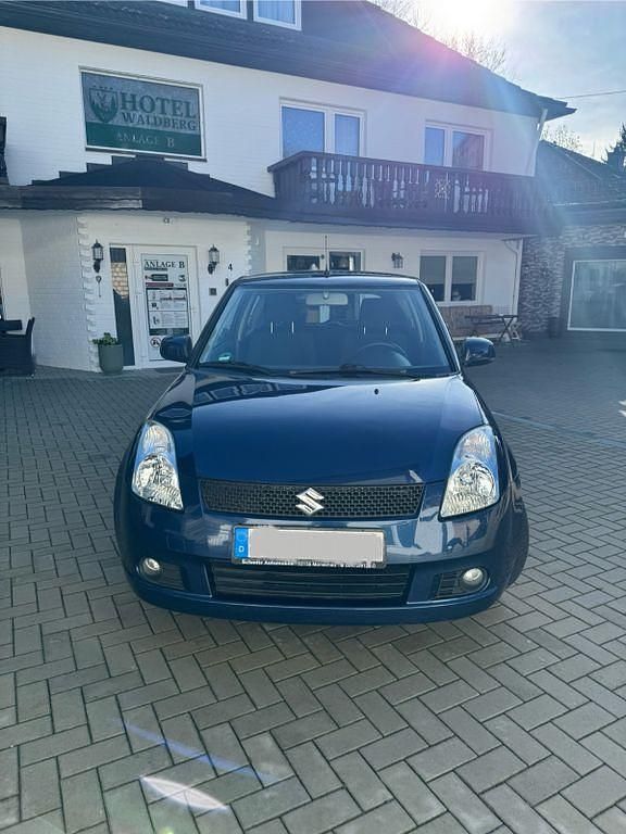 Gebraucht Suzuki Swift 92 PS (67 kW) 2007 Blau Kleinwagen