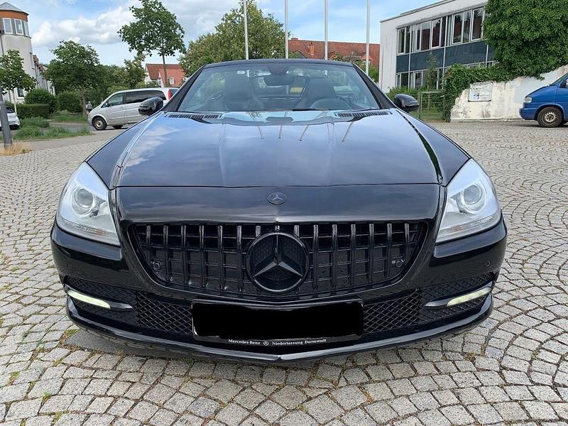 Gebraucht Mercedes SLK200 184 PS (135 kW) 2011 Schwarz Cabrio