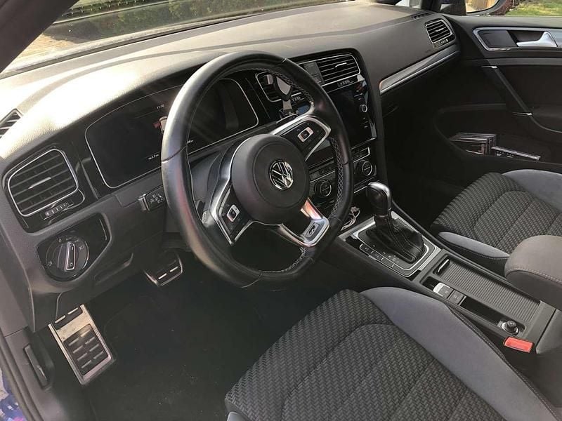 Gebraucht VW Golf VII Highline 150 PS (110 kW) 2017 Blau Limousine