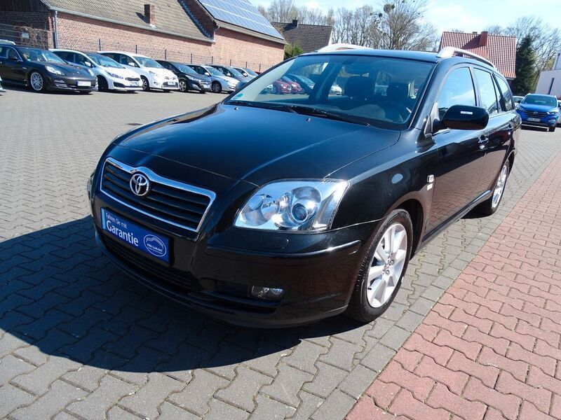 Schwarz Gebraucht 2006 Toyota Avensis Executive Kombi | 4.980 € (Teuer) - Bild 1/4