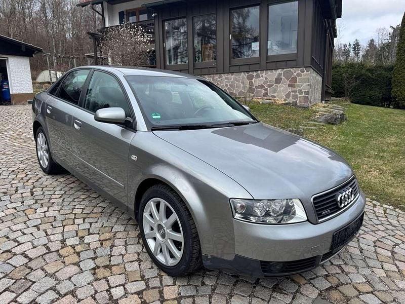 Gebraucht Audi A4 S-Line 131 PS (96 kW) 2004 Grau Limousine