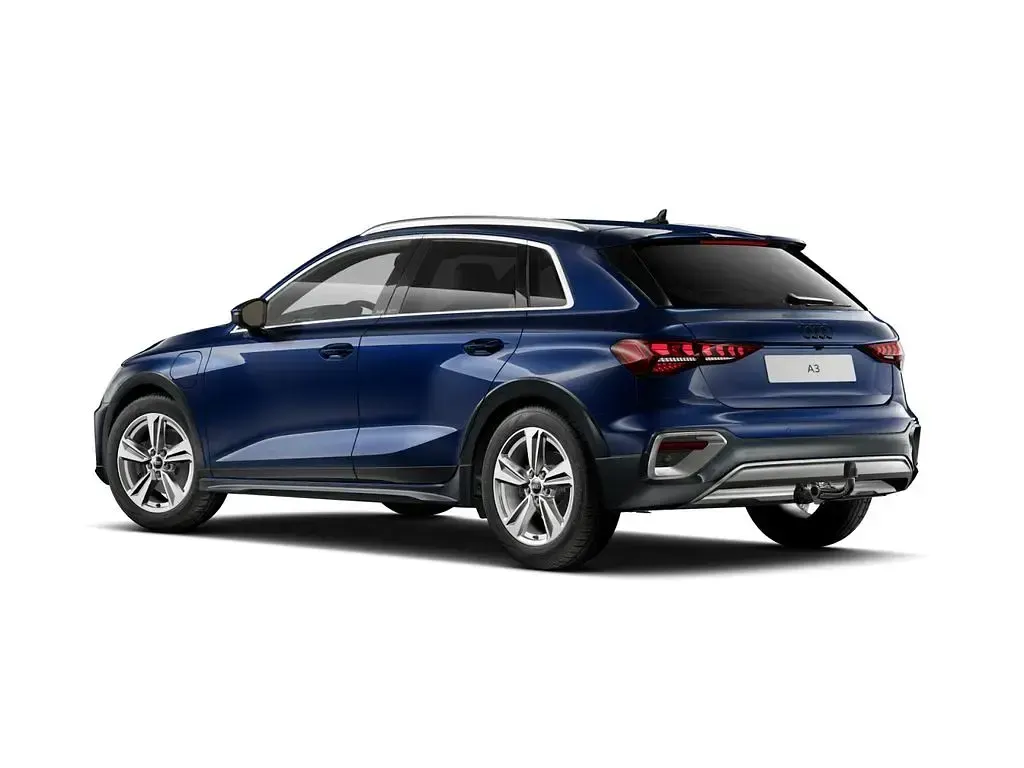 Gebraucht Audi A3 e-tron Ambiente 204 PS (150 kW) 2025 Navarrablau metallic Kleinwagen