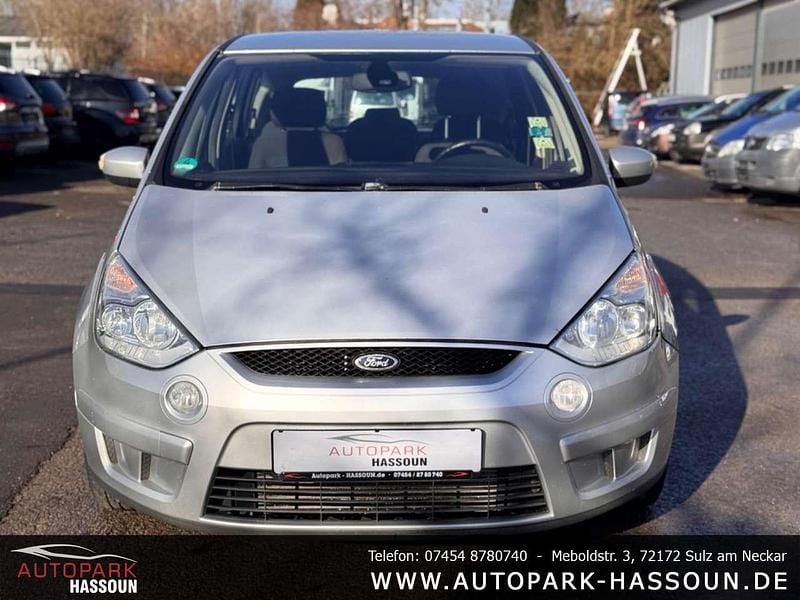 Gebraucht Ford S-MAX Titanium 140 PS (102 kW) 2009 Polarsilber Van / Kleinbus