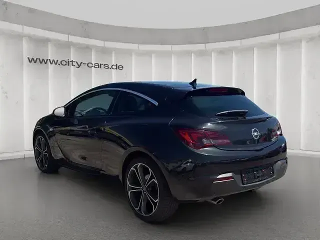 Gebraucht Opel Astra GTC Innovation 179 PS (131 kW) 2012 Schwarz Coupé