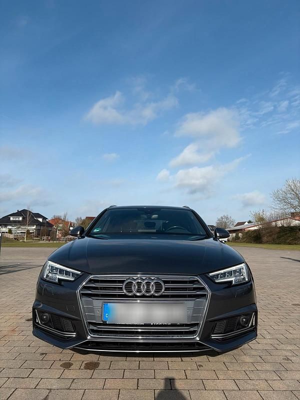 Gebraucht Audi A4 190 PS (139 kW) 2016 Grau Kombi