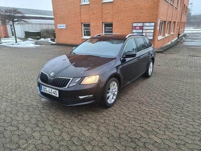 Gebraucht Skoda Octavia Clever 116 PS (85 kW) 2018 Schwarz Kombi