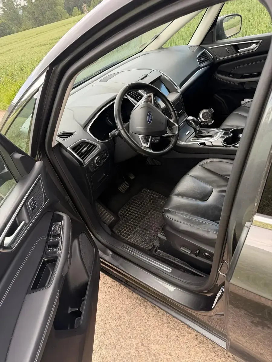 Gebraucht Ford S-MAX Titanium 180 PS (132 kW) 2016 Grau Van / Kleinbus