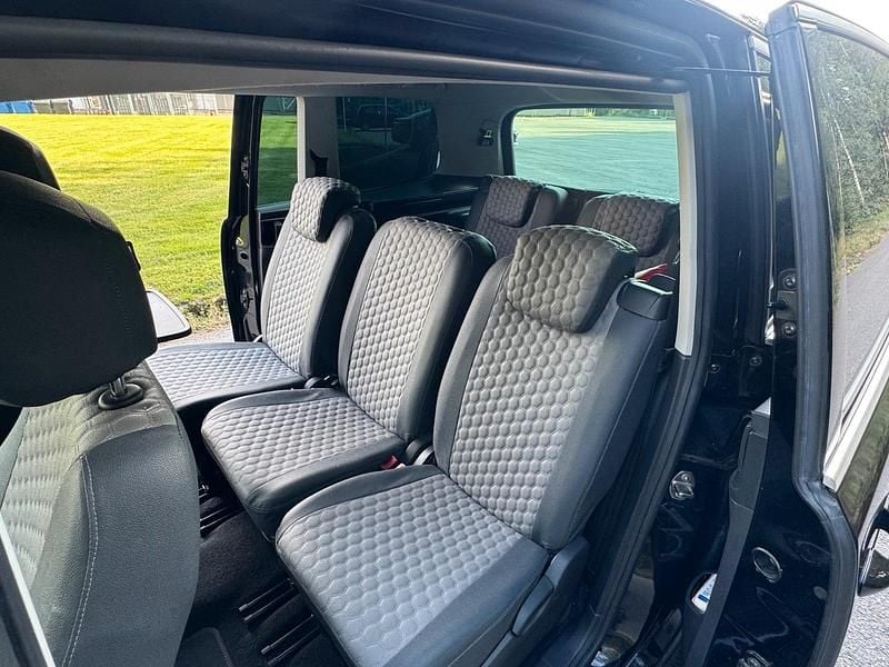 Gebraucht VW Sharan Allstar 150 PS (110 kW) 2016 Schwarz Van / Kleinbus