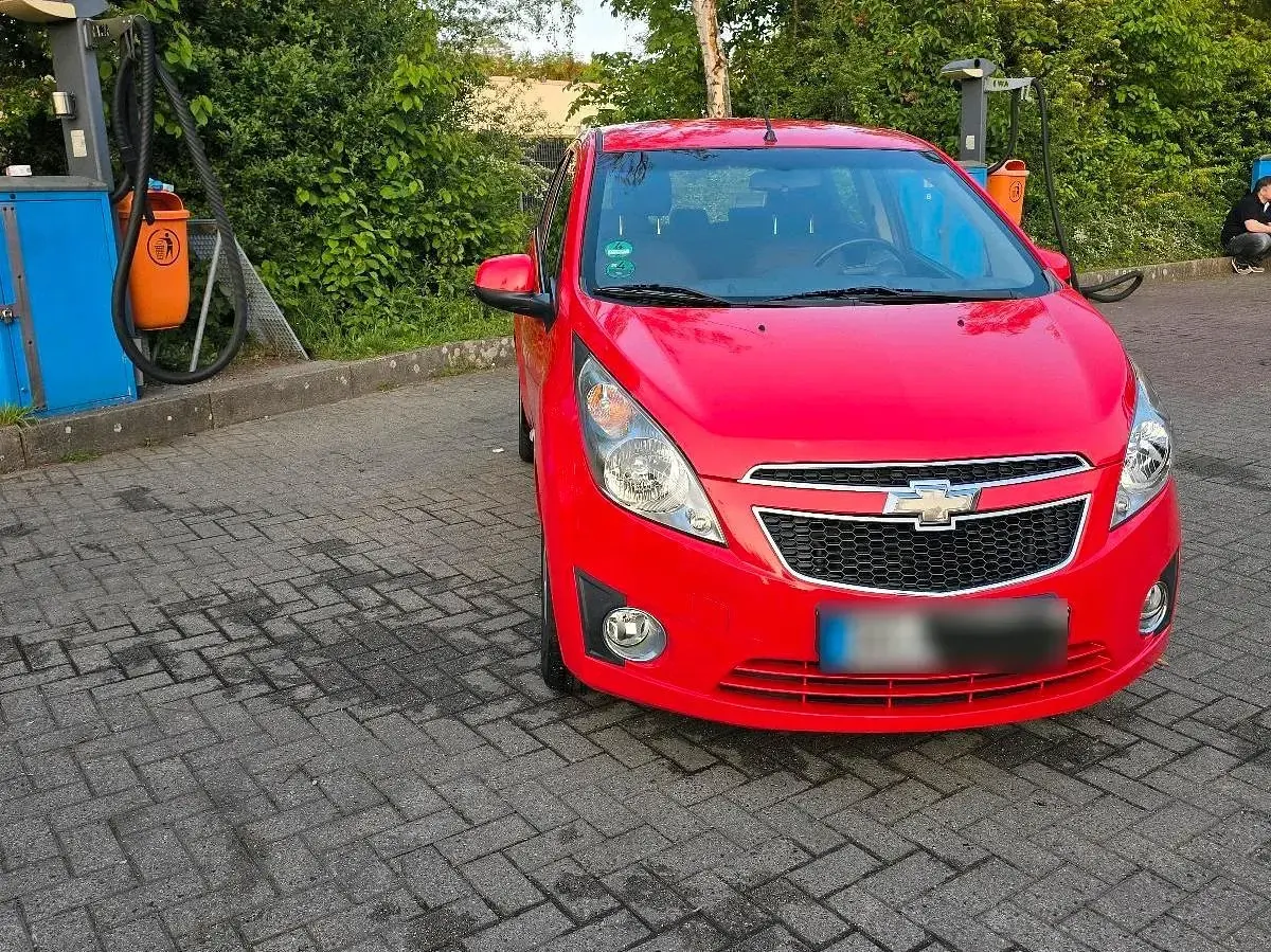 Gebraucht Chevrolet Spark 68 PS (50 kW) 2013 Rot Kleinwagen
