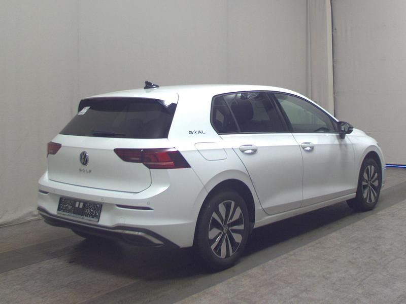 Gebraucht VW Golf VIII 150 PS (110 kW) 2025 Pure white Limousine